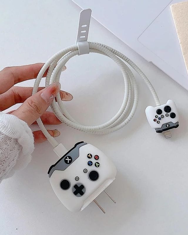 Game Controller ๐ฎ Silicone - iPhone Charger Case