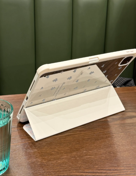 Vintage Pastel Stripe iPad Case – Floral Elegance with Soft Touch