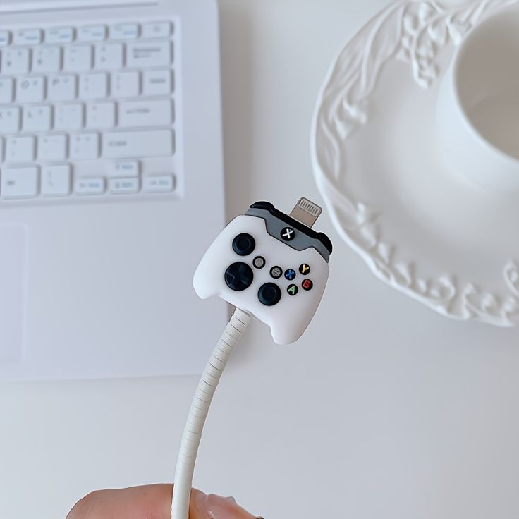 Game Controller 🎮 Silicone - iPhone Charger Case