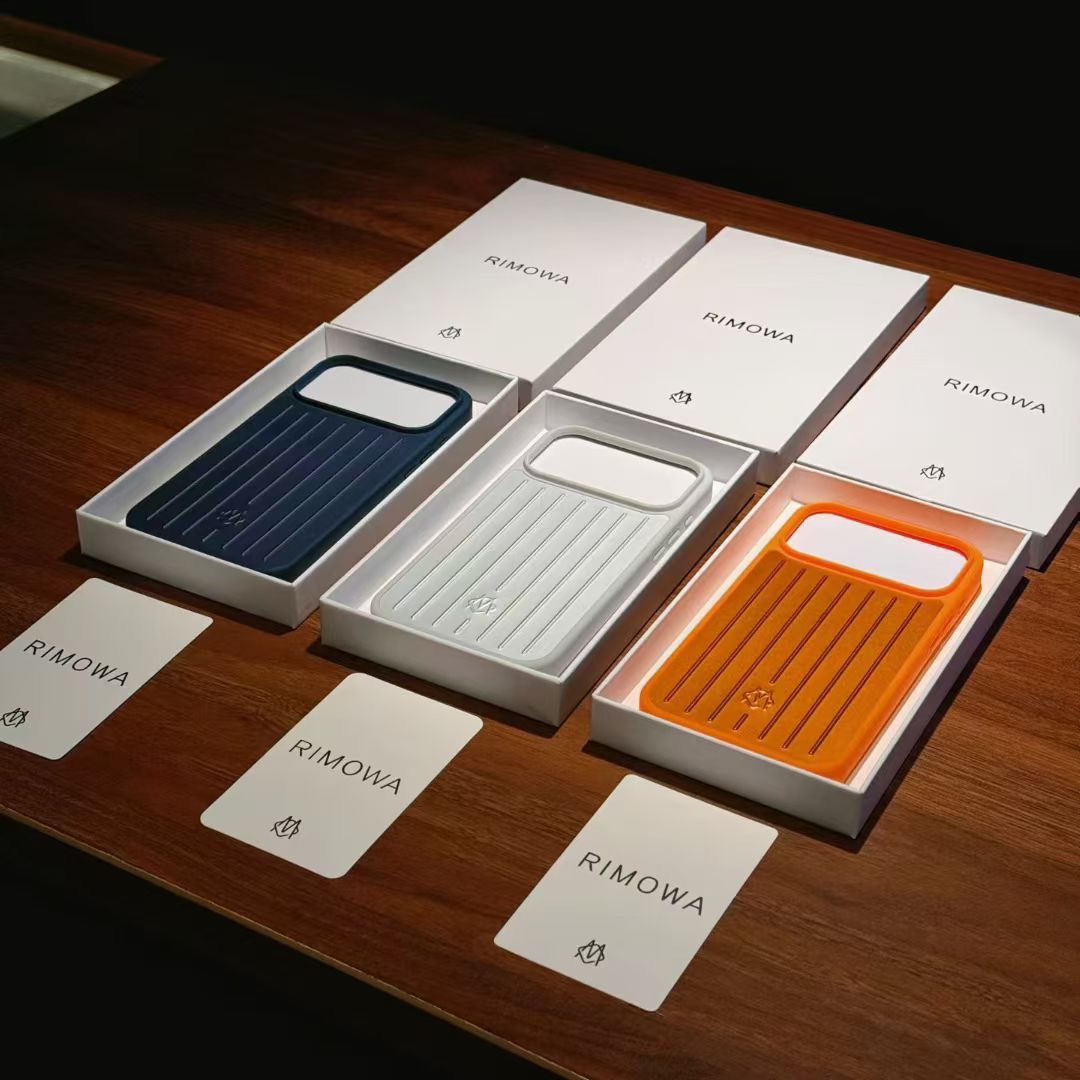 Rimowa-Style Vertical Groove Navy Blue Phone Case