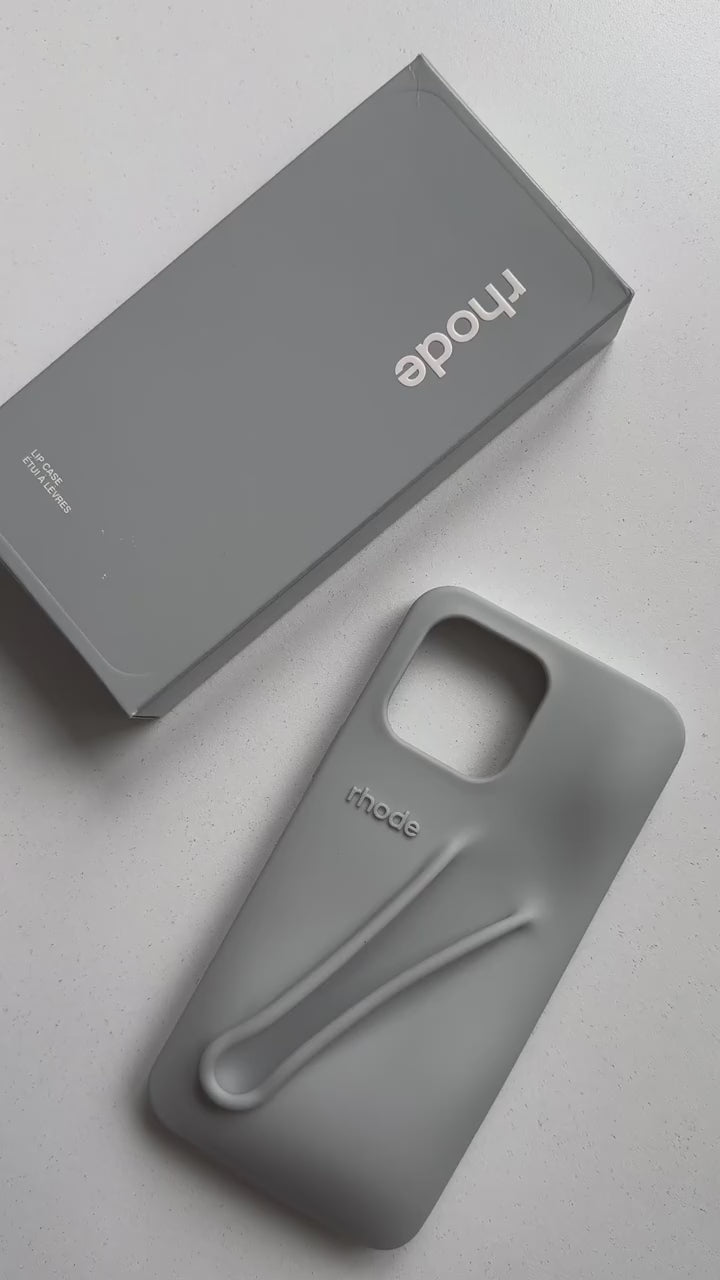 Apple iPhone 16 Pro / Pro Max – Silicone Phone Cover With Lip gloss color 2