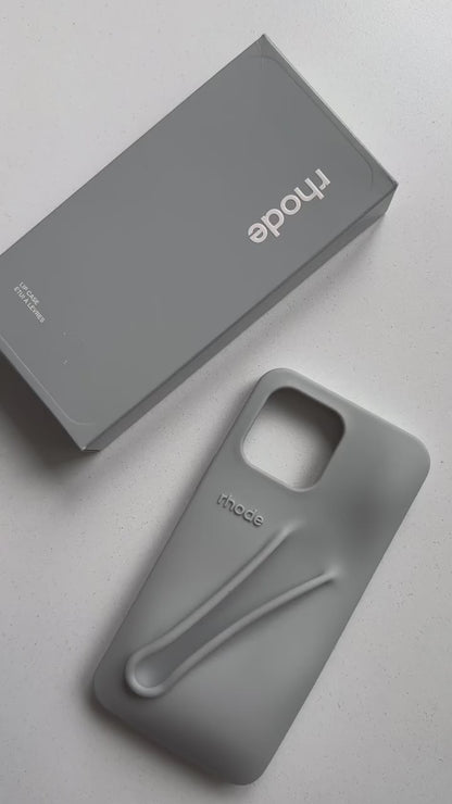 Apple iPhone 16 Pro / Pro Max – Silicone Phone Cover With Lip gloss color 2